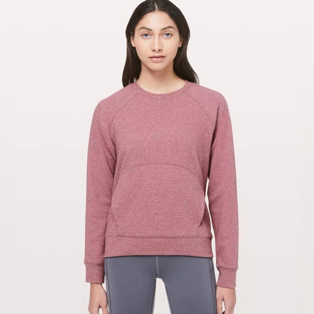 Lululemon Catch A Moment Crew neck sweater in the color Heathered So Merlot 6